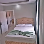 Adam Apart Hotel