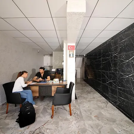 Adam Apart * Antalia